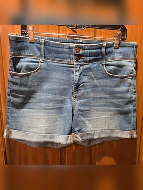 Apt. 9 Light Blue Double-Button Denim Shorts